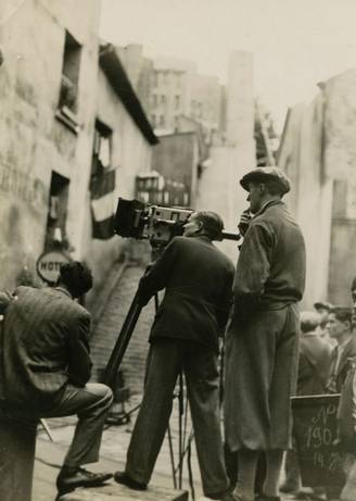 René Clair während Aussenaufnahme zu "Quatorze Juillet" mit seinem Kameramann Georges Périnal